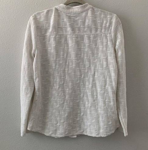 W By Worth  Womens Size Medium White Textured Stretch Button Up Blouse