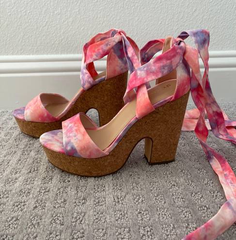 Shoedazzle Watercolor tie dye cork lace up wedges 