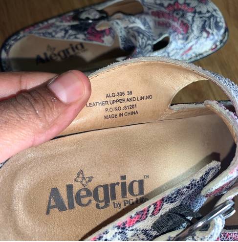 Alegria by PG Lite Classic Work Clog Comic Strip Print Clogs size 36