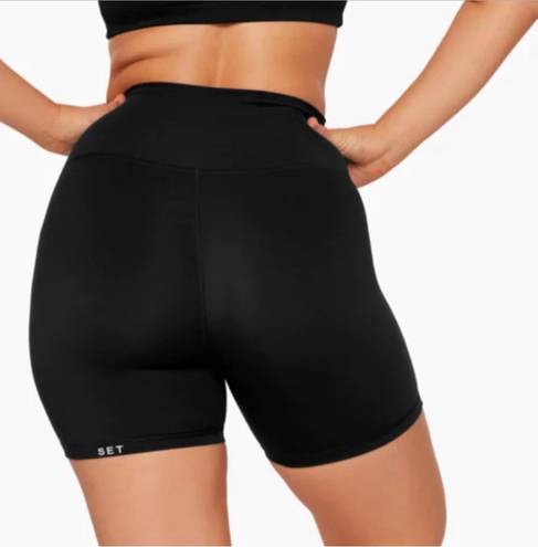 SET active Size S Onyx Sportbody Bike Shorts NEW!