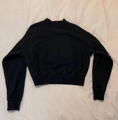 Good American Black Cropped Pull Over