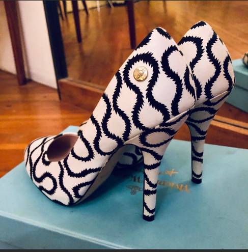 Vivienne Westwood Squiggle Print Maggie Pumps