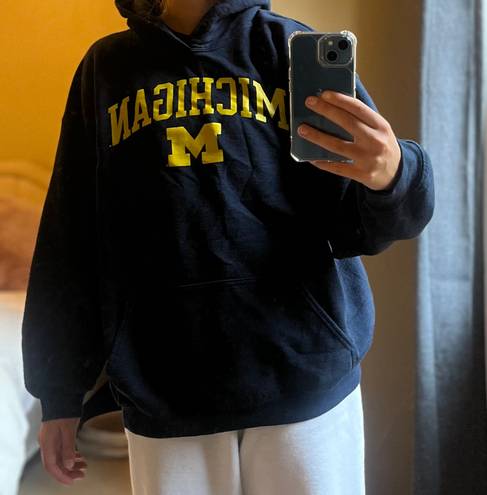 Michigan Hoodie Size L