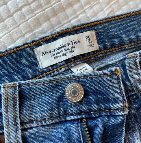 Abercrombie & Fitch Curvy Jeans