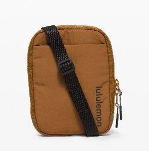 Lululemon Easy Access Crossbody