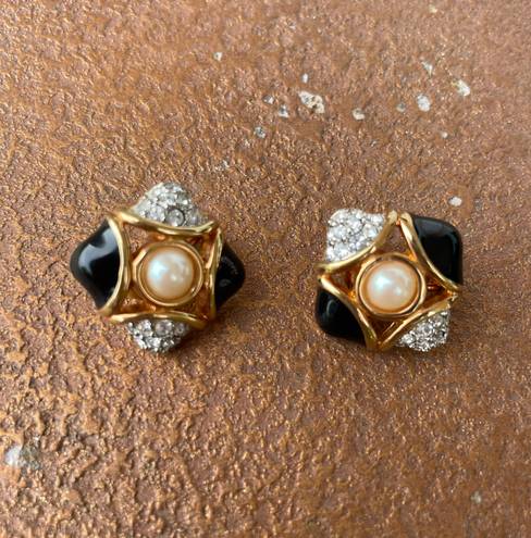 Swavorski Classic Pearl & diamond clip on earrings 