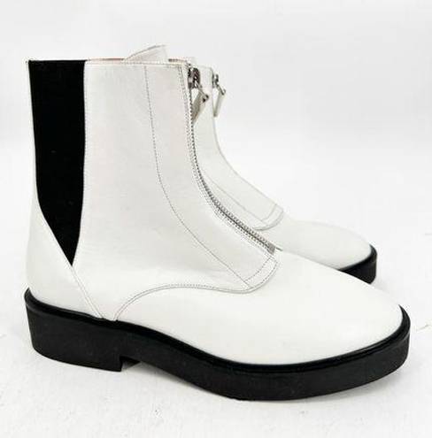 Stuart Weitzman  Lodge Zip White Leather Bootie Size 8B