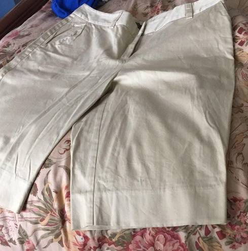 Karen Kane  Bermuda Shorts size 14