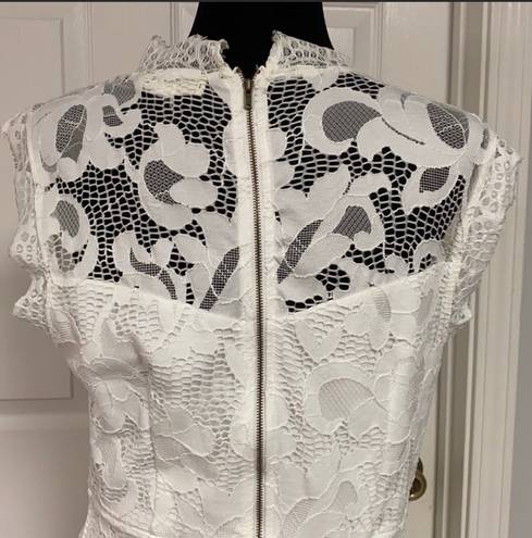 Sans Souci sleeveless white lace dress. Size XL