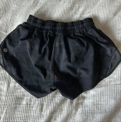 Lululemon Hotty Hot Short 2.5”