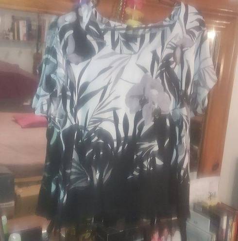 St. John  Ladies blouse,  size: Large, color: black,white&Gray