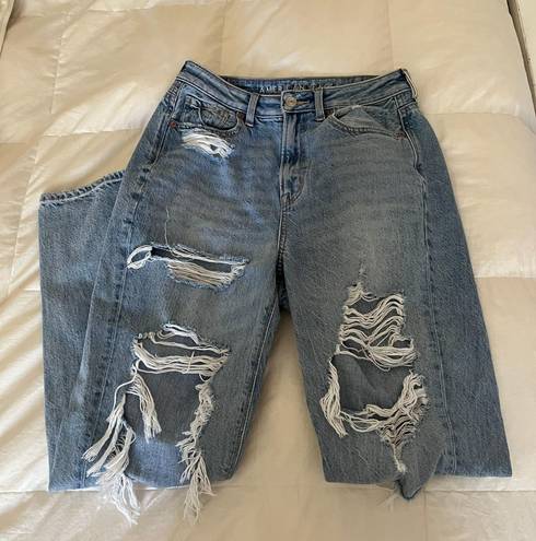 American Eagle Outfitters High Rise Mom Jean