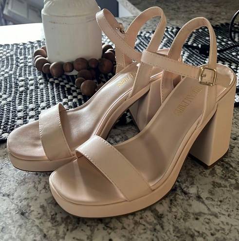 Dream Paris Dream Pairs Chunky Nude Heels