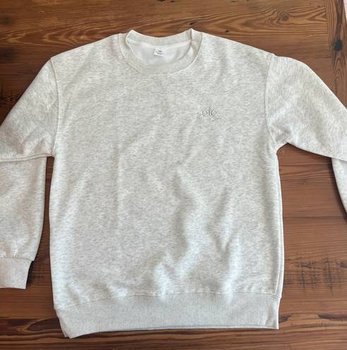 Alo Yoga light gray crewneck