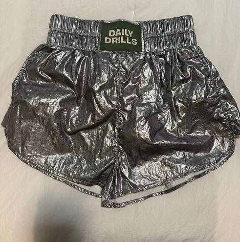 Daily Drills bounce Shorts In Metallic