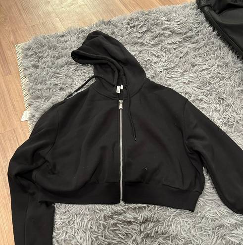 Divided cropped hoodie