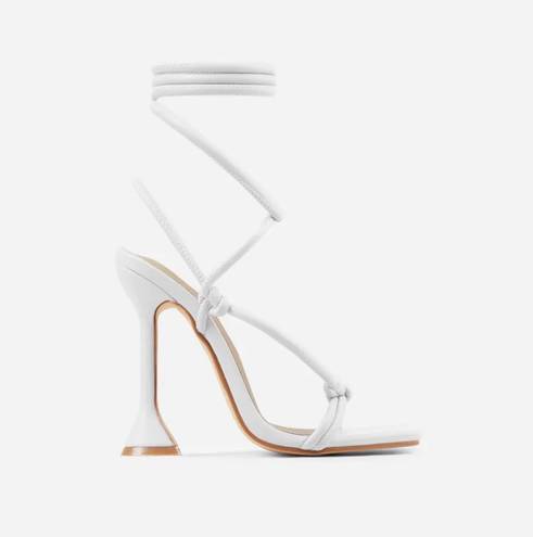 EGO NEW  WHITE SANDALD HEELS SIZE 8