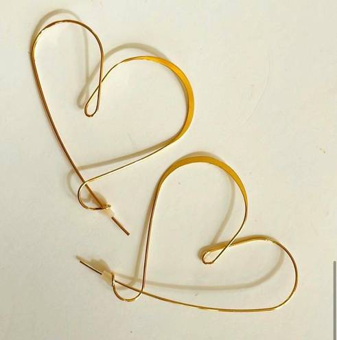 House of Harlow 1960 gold tone large heart hoop dangle earrings