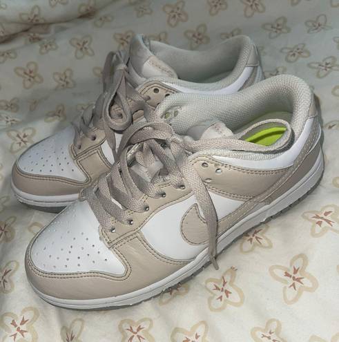 Next Wmns Dunk Low  Nature 'Light Orewood Brown