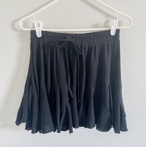 Boutique Black Pleated Skirt