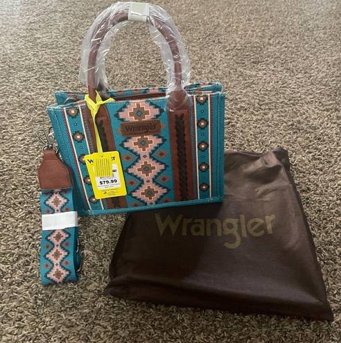 Wrangler NWT aztec print shoulder/crossbody purse - teal