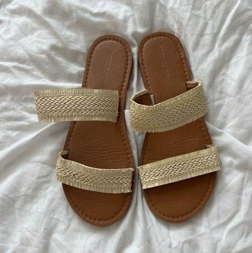 American Eagle  sandals