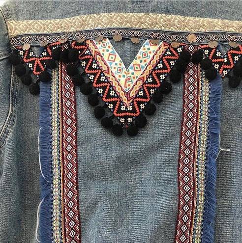 Boom Boom Jeans  boho embroidery jean jacket.