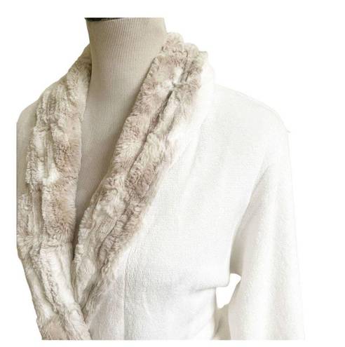 Carole Hochman  Women Robe M Ivory Faux Fur Plush Wrap with Pockets Long Sleeve