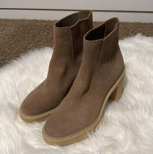 DV by Dolce Vit NWOB Dolce Vita Caster H2O Booties Suede 9.5