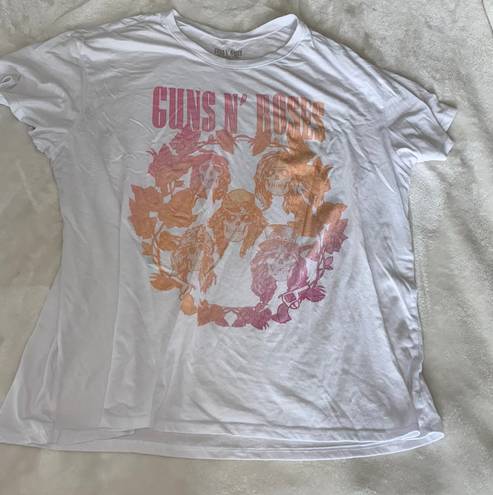 The Comfy  Guns & Roses Tee