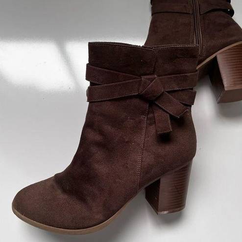 American Eagle  Brown  Heeled Booties 9