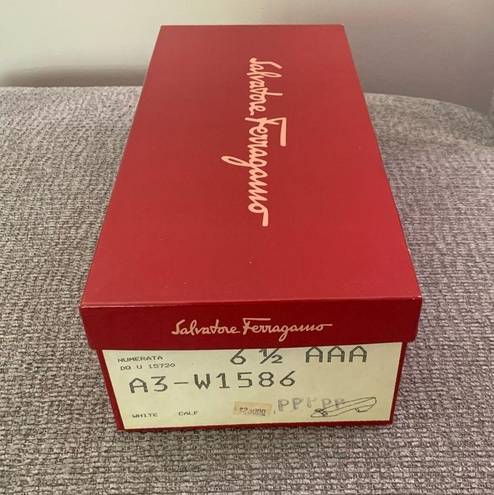 Salvatore Ferragamo Vintage  Calf Leather Shoes in size 6.5 AAA Extra Narrow