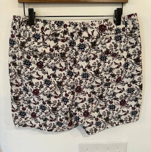 The Loft  Floral Linen/Cotton Blend Shorts 6in Inseam Size 6