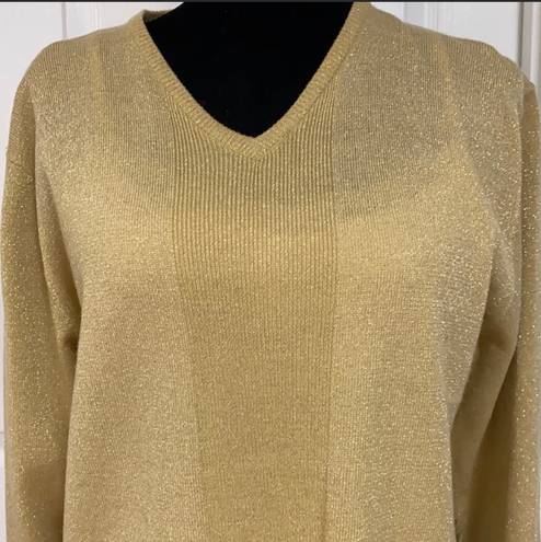 Sag Harbor  gold v-neck OS sweater. Size medium