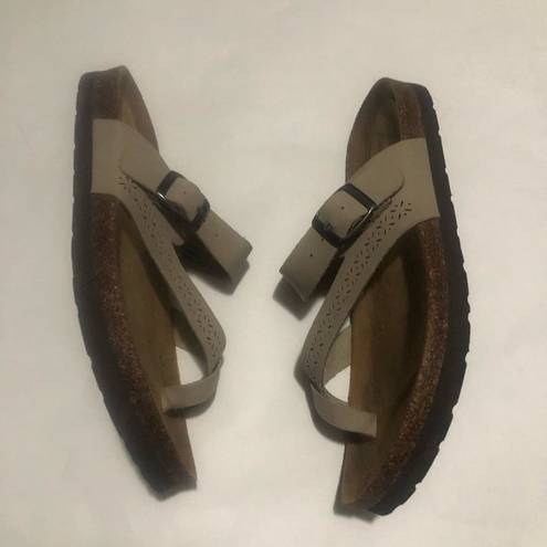 American Eagle  slides sandals 6