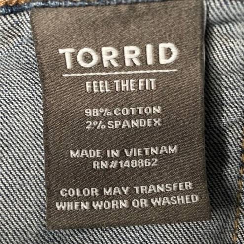 Torrid  High Rise Shortie Short Vintage Stretch Medium Wash Blue Plus Size 26