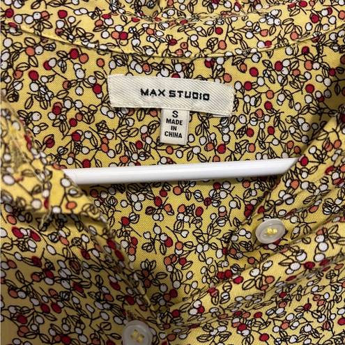 Max Studio  Short Cuffed Sleeve
Yellow Floral Button Up Collared Shirt Size S