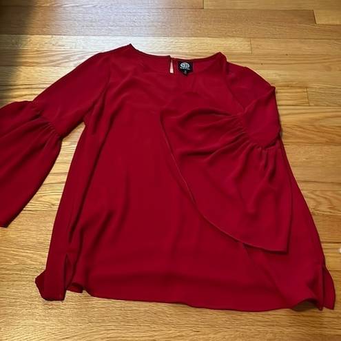 Bobeau Red Bell Sleeve Blouse​​​​​​​​​