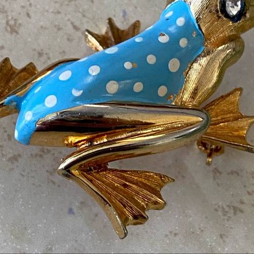 Oleg Cassini Vintage  Small Enamel Frog Brooch