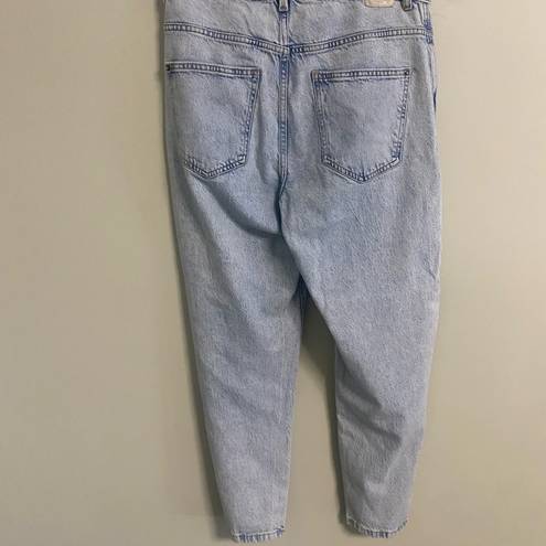 ZARA  Mom Jeans Size 10 High Waist/ Rise Light Wash