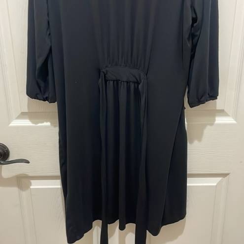 Max Studio  Sleepwear Black Lightweight Robe