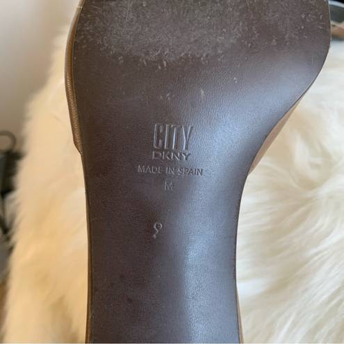 DKNY  City Woman’s Brown Leather Slip On Heel Mule Shoe Size 9