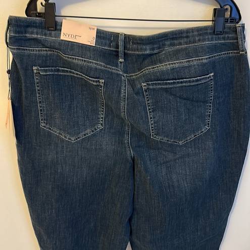 NYDJ  Relaxed Tapered Jeans in Walton