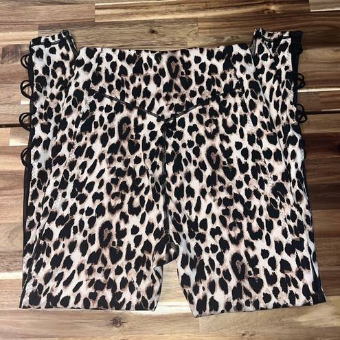 Victoria's Secret NWOT Victoria’s Secret Cheetah Print Leggings 25” Size 8