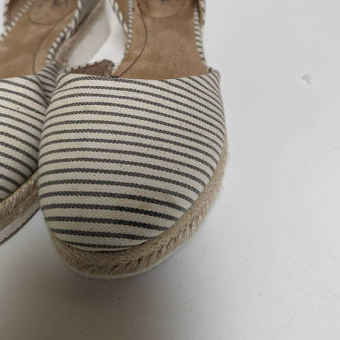 Life Stride  Cassidy Espadrille Wedge D'Orsay  Shoe Stripe Canvas Size 8