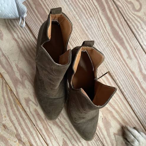 Charlotte Russe  booties size 8