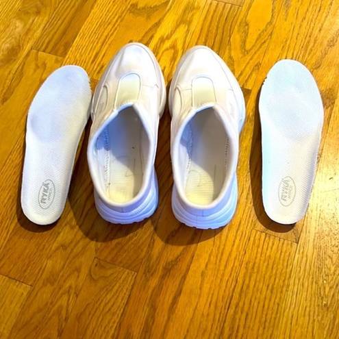 Ryka  Ivory/Cream & White Round Toe SlipOn Comfort Walk Nitracel Mule Sneakers-7W