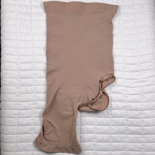 SKIMS  Seamless Sculpt Solution Short Left Leg Exposed Sienna Size Medium