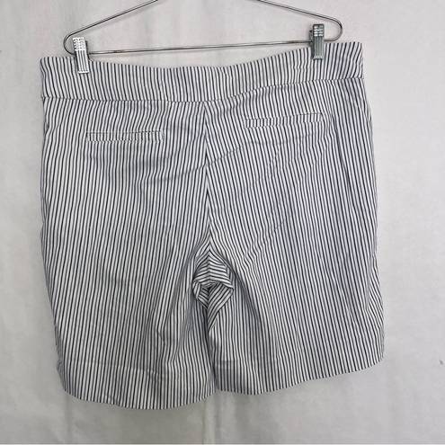 Hilary Radley 5/$25  pull on striped short size XL
