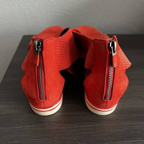 Eileen Fisher  Orange Low Wedge Sandals Size 7.5 Leather Upper Open Toe Back Zip